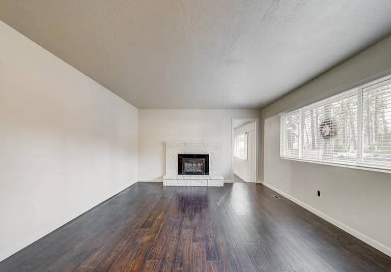 Interior-white-room-with-fireplace Interior-white-room-with-fireplace
