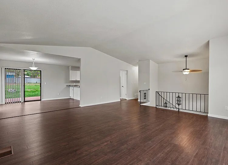 Second-floor-loft-alt-angle Second-floor-loft-alt-angle