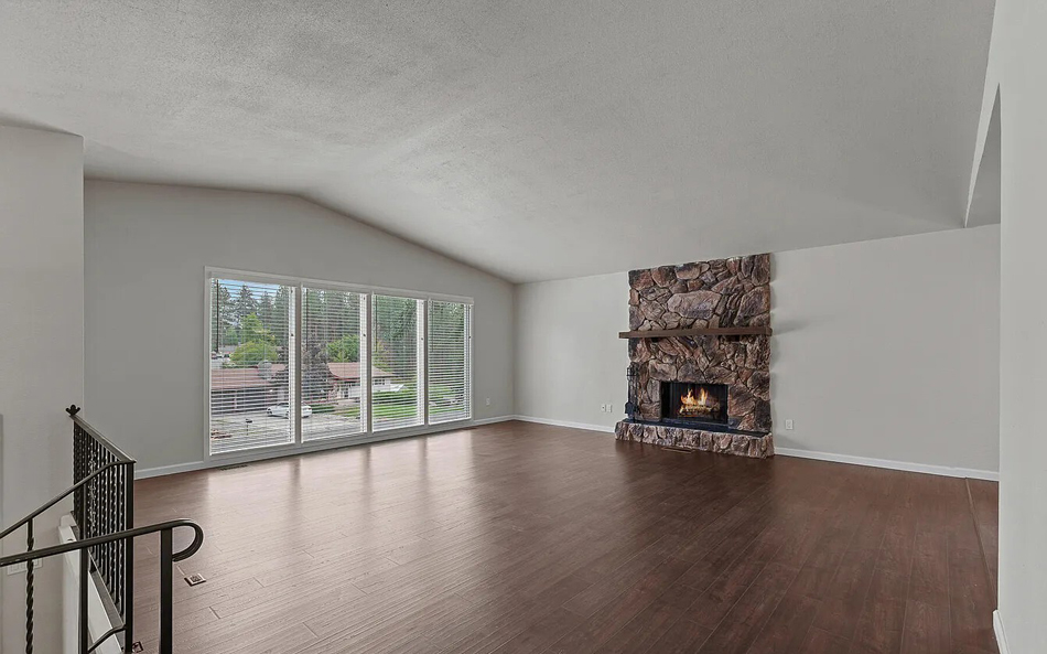 Second-floor-loft-with-fireplace Second-floor-loft-with-fireplace